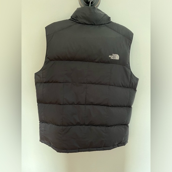 North Face 550 Down Vest in Men’s LG - Picture 4 of 5